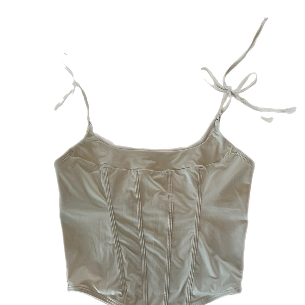 Gilly Hicks Crop Top